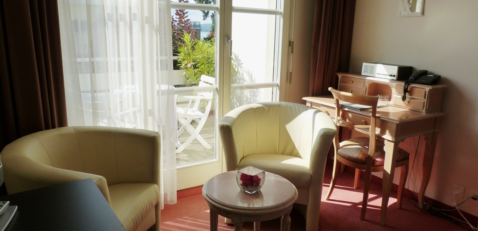 Superior rooms at the Hotel Rigi Vitznau are large rooms en suite and partly with balcony.
