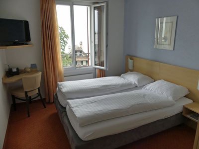 A single room at the Hotel Rigi Vitznau is a double room for single use